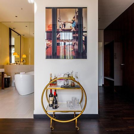โรงแรมซู เบอร์ลิน ภายนอก รูปภาพ A bar cart
