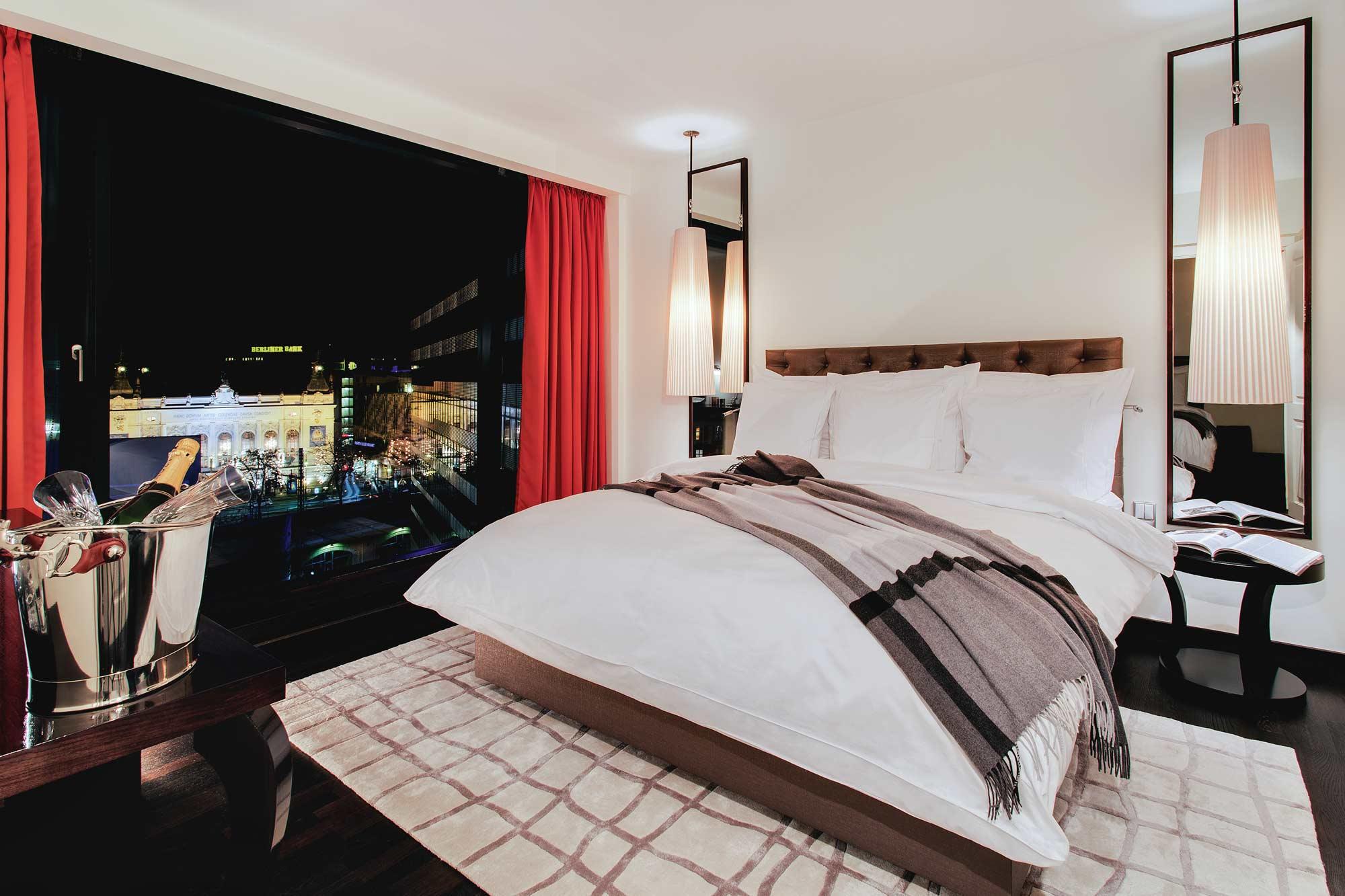 โรงแรมซู เบอร์ลิน ภายนอก รูปภาพ A bedroom at the hotel