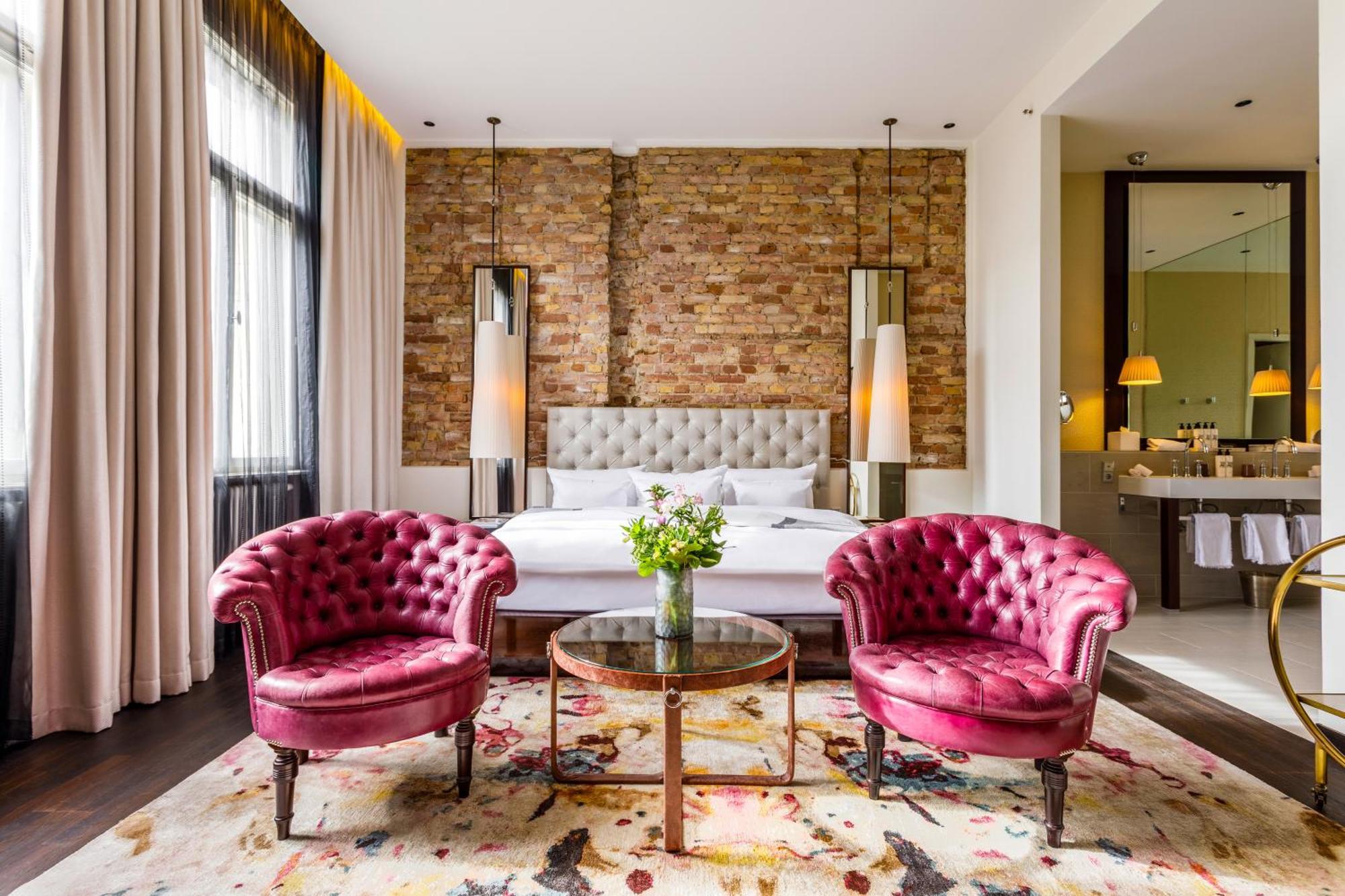โรงแรมซู เบอร์ลิน ภายนอก รูปภาพ A suite at the hotel